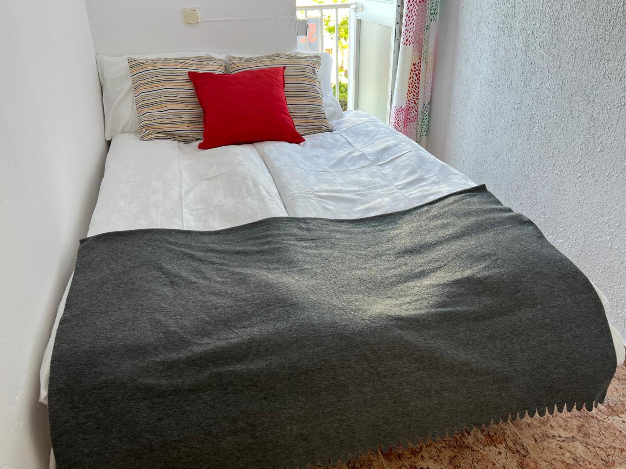 Ribera Playa Alhamar Apartment Sitio de Calahonda Bagian luar foto